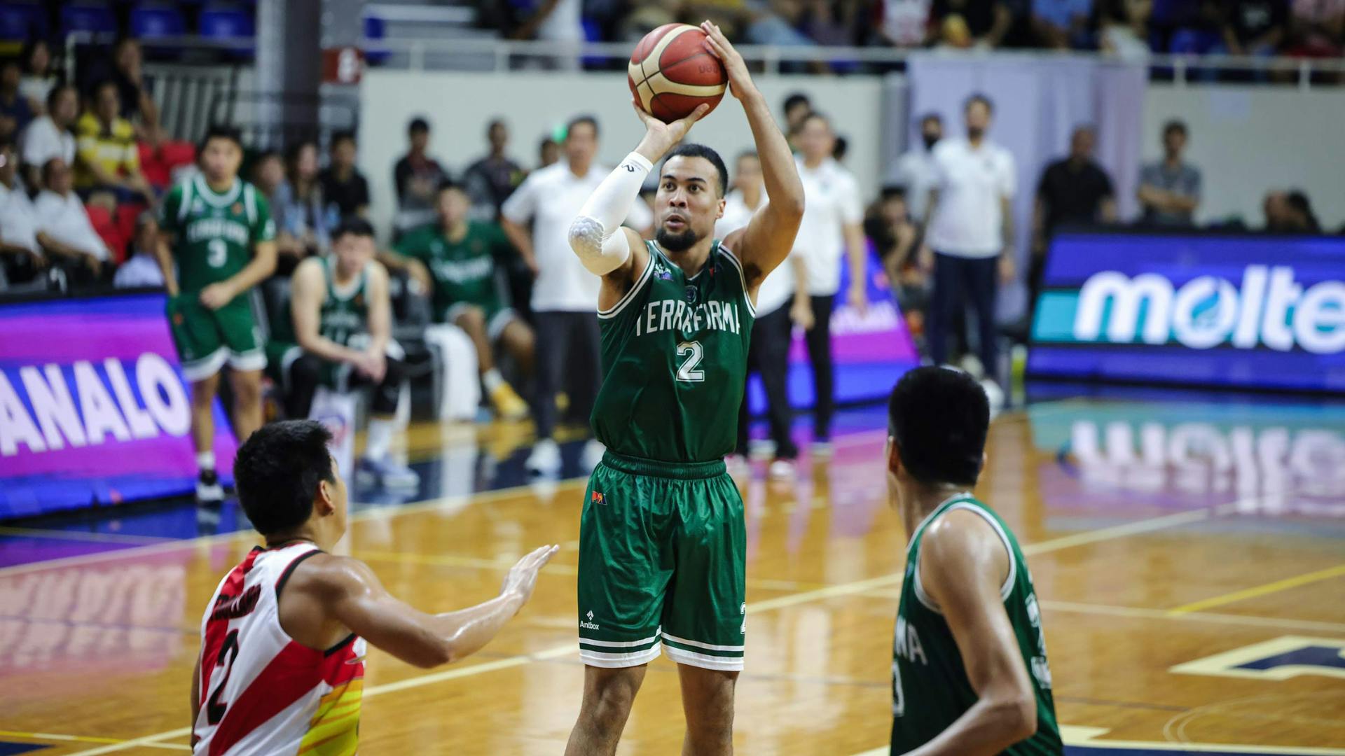 PBA: Stephen Holt claims Rookie of the Year honors